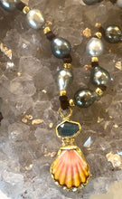 Load image into Gallery viewer, Sunny pearls