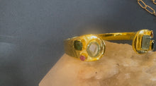 Load image into Gallery viewer, Stone cuff