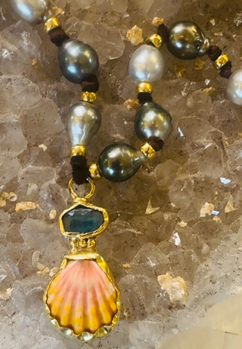 Sunny pearls