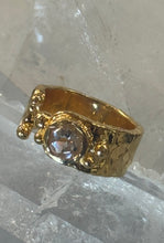 Load image into Gallery viewer, CLASSY RING